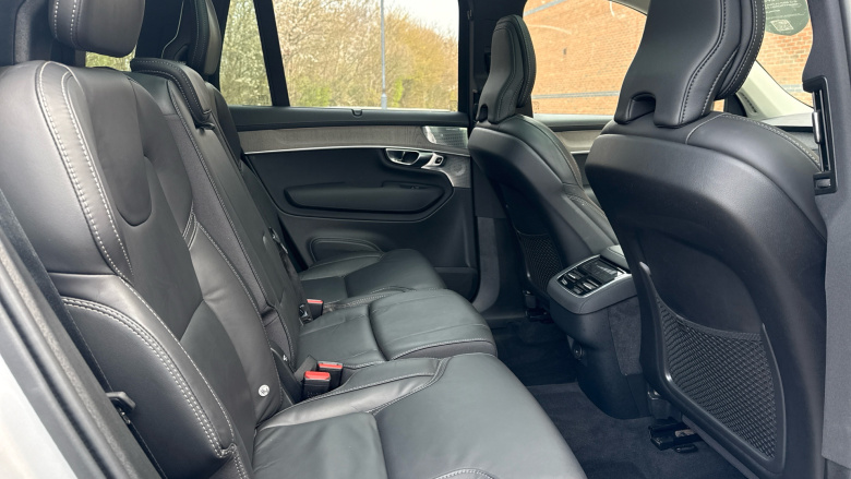 Volvo XC90 2.0 B5P Ultra Dark 5dr AWD Geartronic Petrol Estate